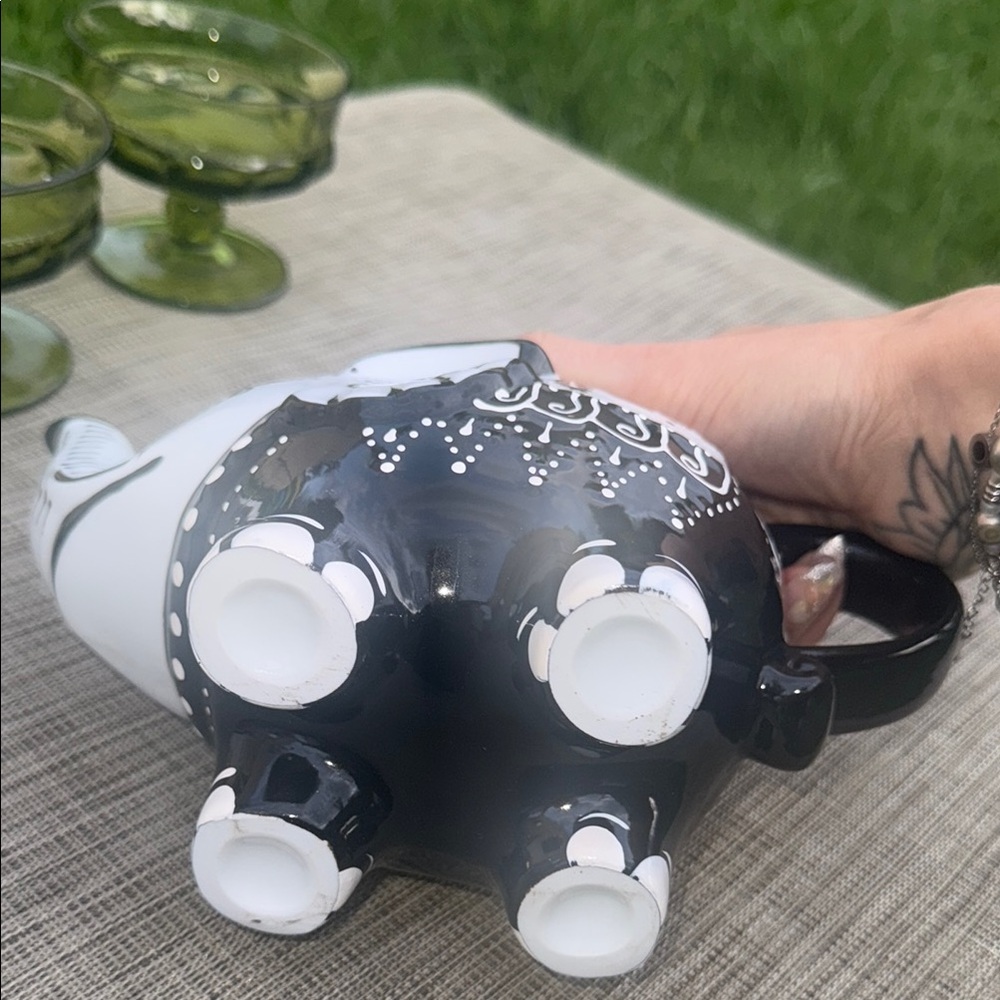 Black and White Elephant Teapot - Picture 4 of 7